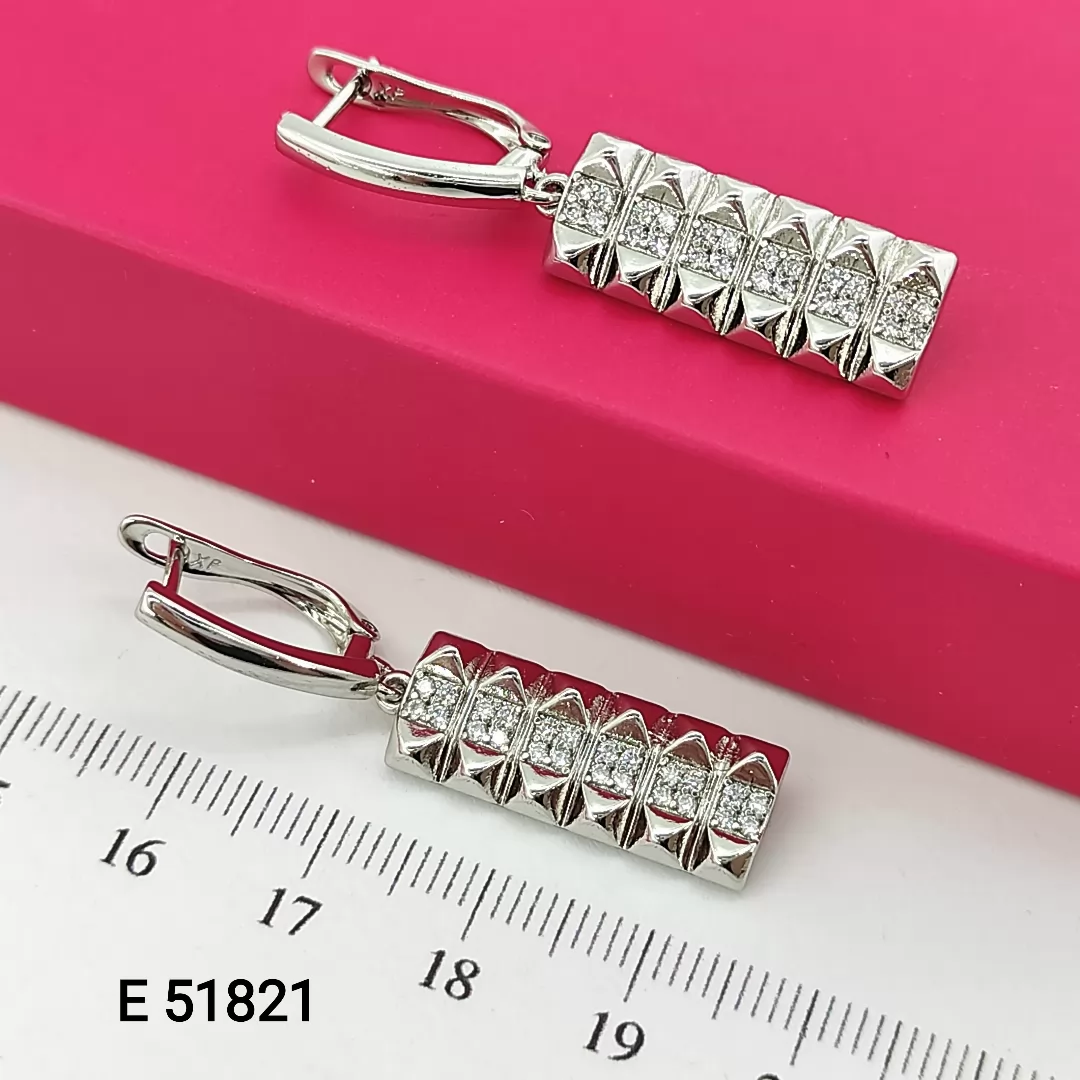 E 51821